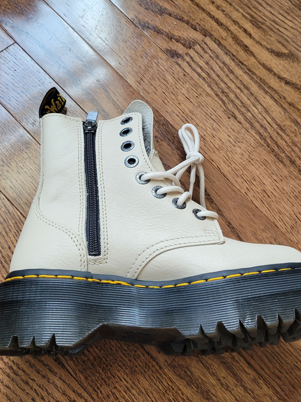 Dr. Martens Jadon III Cream Lace-Up Platform Combat Boots with Black Sole - Picture 12 of 16
